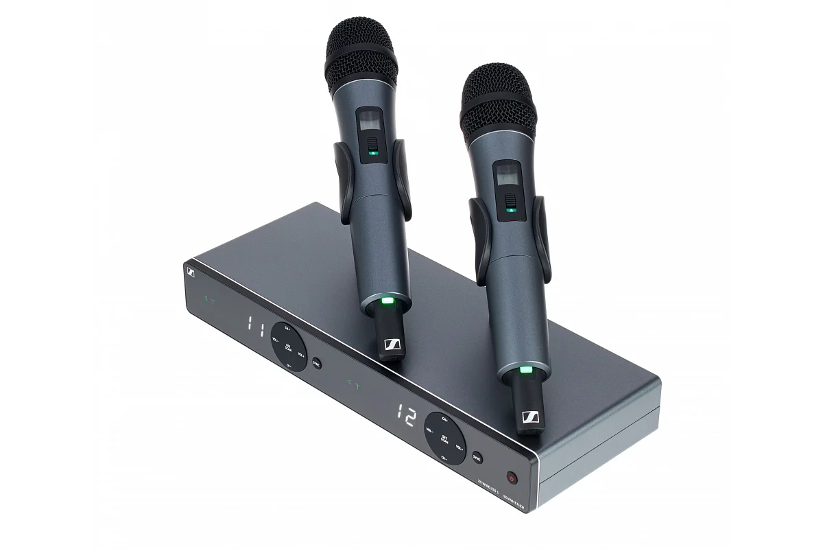 Радіосистема з ручними динамічними мікрофонами SENNHEISER XSW 1-825 DUAL