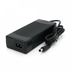 Зарядний пристрій HE/HB-360502 для LiFePo-акумуляторів 36,5 В/2 А, штекер 5,5×2,1, з індикацією