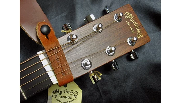 Перехідник для кріплення ременя MARTIN 18A0032 Brown Headstock Guitar Strap Tie, фото № 3