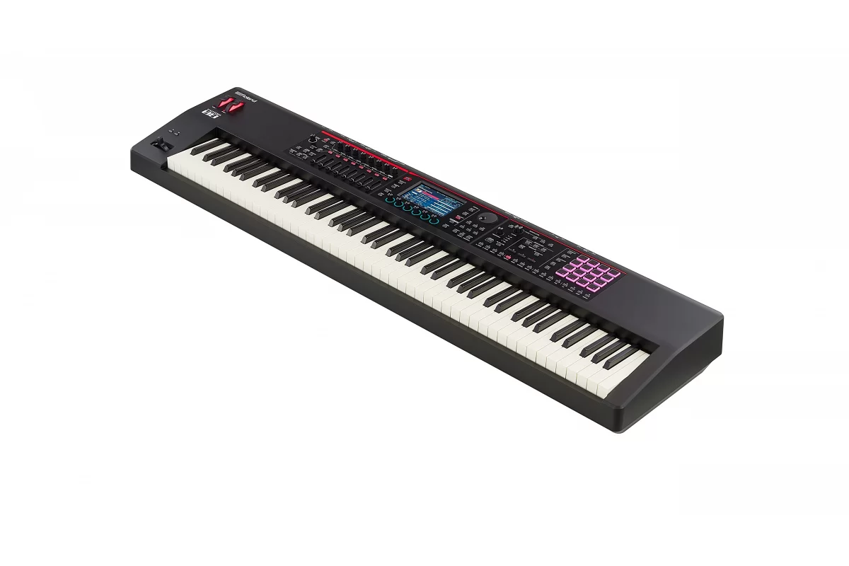 Синтезатор (робоча станція) ROLAND FANTOM-08