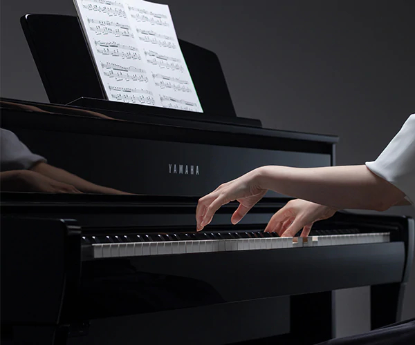 Цифровое пианино (фортепиано) YAMAHA Clavinova CLP-865GP (Polished White)
