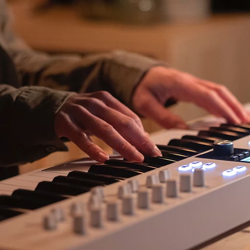 MIDI-клавиатура Arturia KeyLab Essential 49 mk3 Alpine White Special Edition