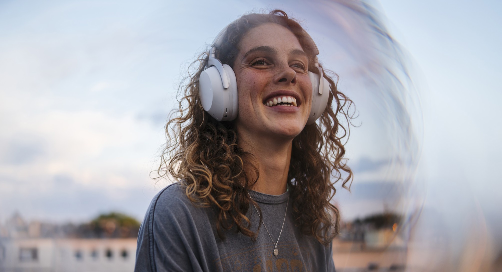 Беспроводные накладные наушники Beyerdynamic Aventho 300 Black