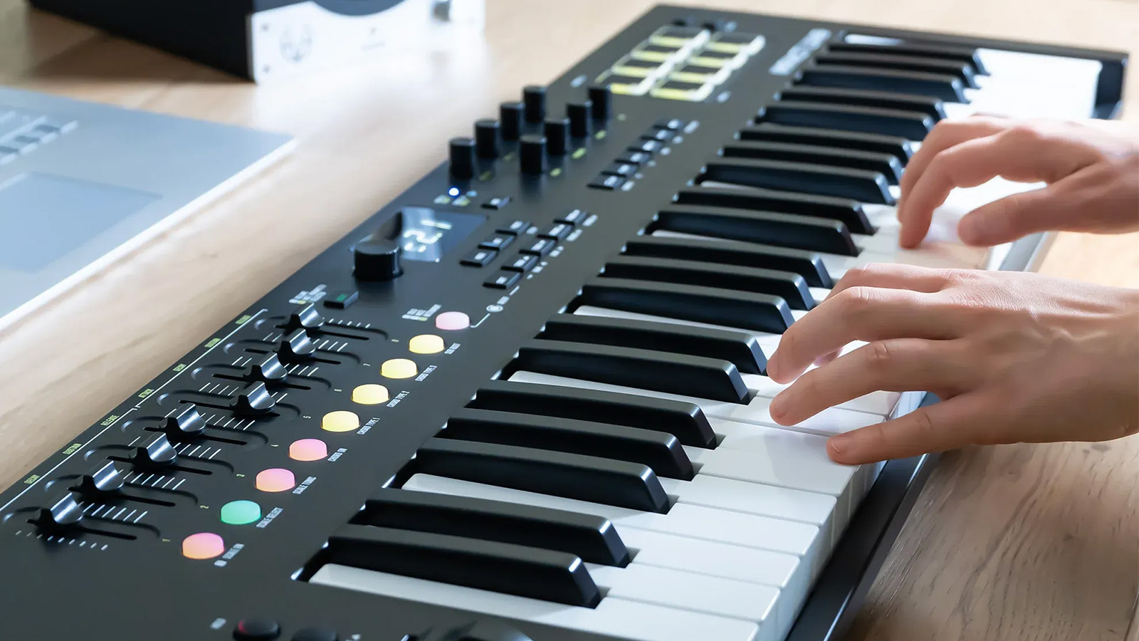 MIDI-клавиатура Nektar Impact LX49 mk3