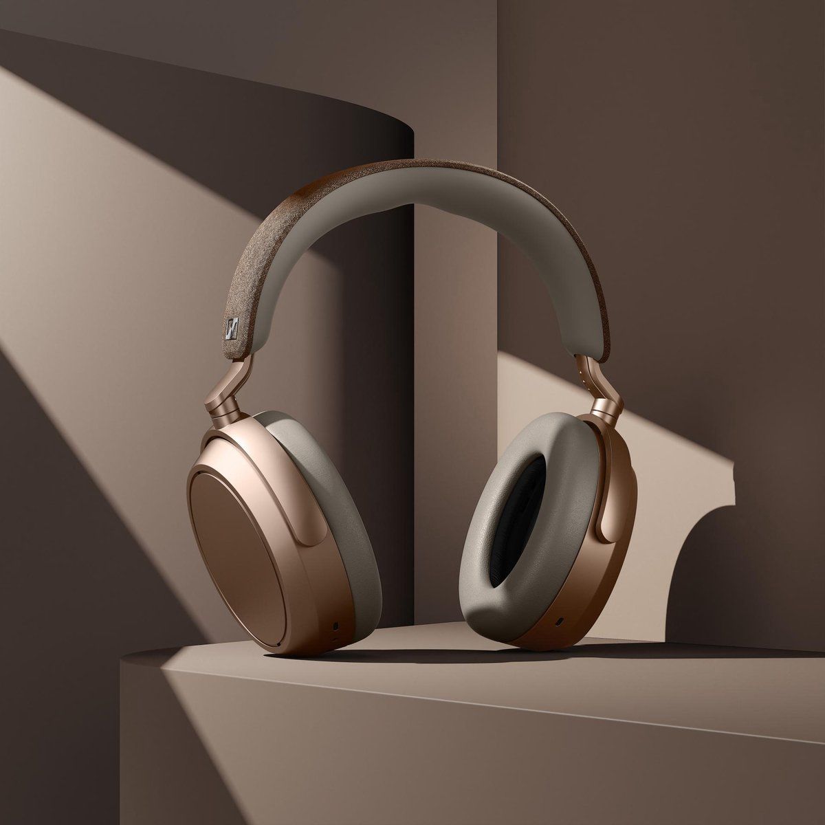 MOMENTUM 4 Wireless Brown