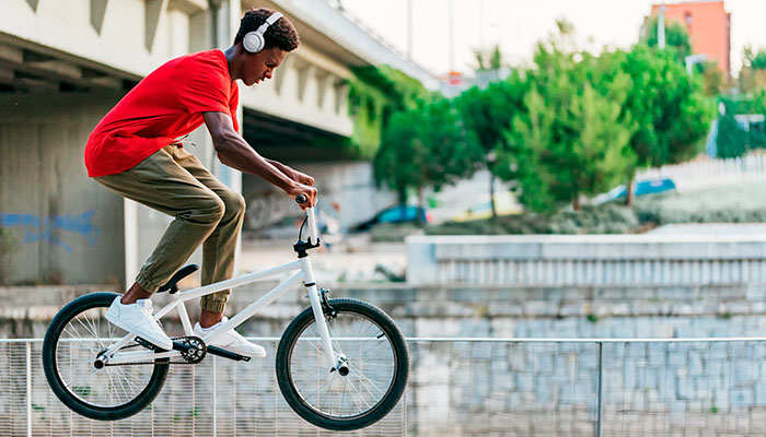 Бездротові накладні навушники JBL TUNE 570 BT