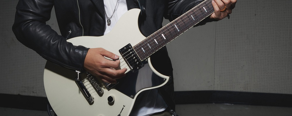 Электрогитара YAMAHA REVSTAR STANDARD RSS02T (SWIFT BLUE)