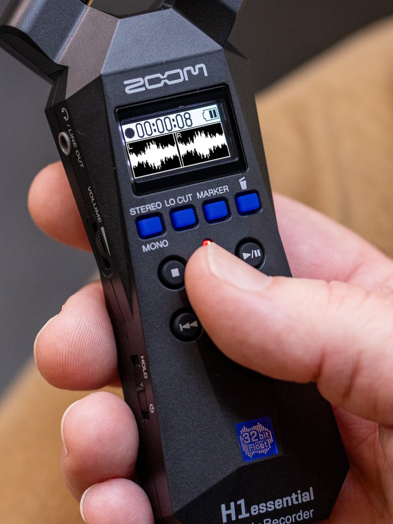 Портативний рекордер Zoom H1essential