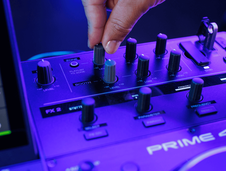 Denon DJ PRIME 4+